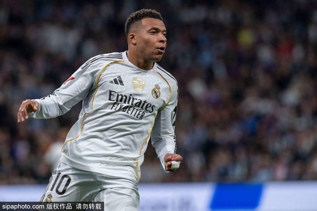 三王争霸赛：哈姆凯同轮进球命不同 总进球36-31-34